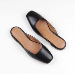 LOQ Lucia Slides (Size 37)